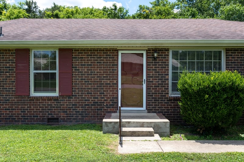 121 Bostring Dr, Hendersonville, TN 37075