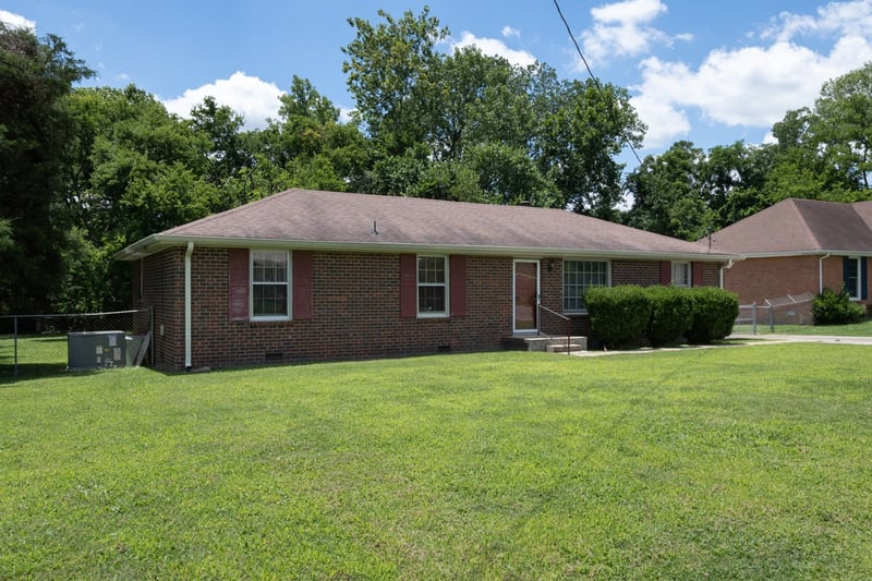 121 Bostring Dr, Hendersonville, TN 37075