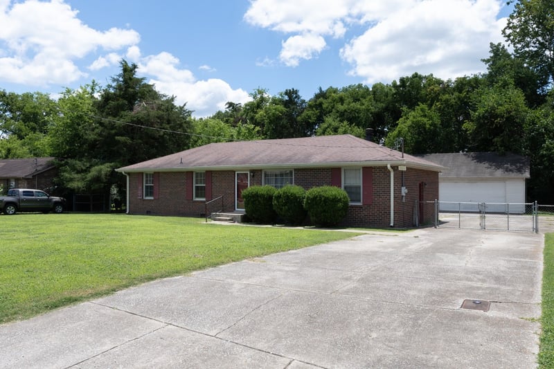 121 Bostring Dr, Hendersonville, TN 37075