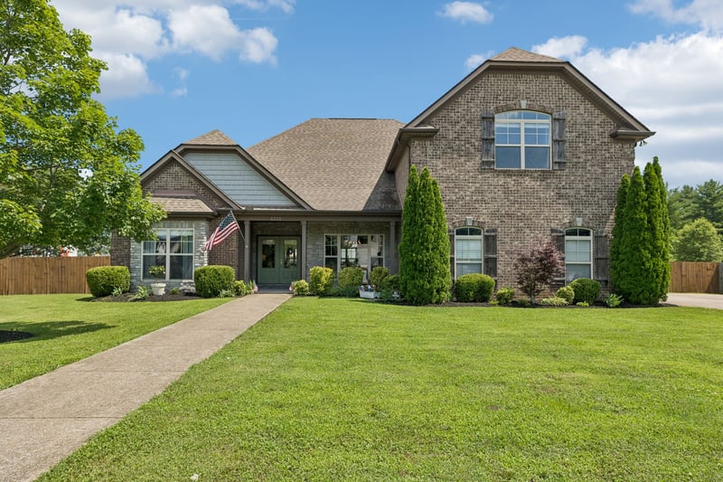 2222 Clays Mill Dr, Murfreesboro, TN 37129