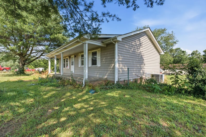 3520 31e Hwy, Bethpage, TN 37022
