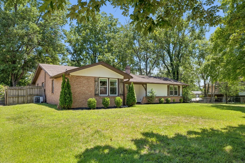 302 Matterhorn Dr, Old Hickory, TN 37138