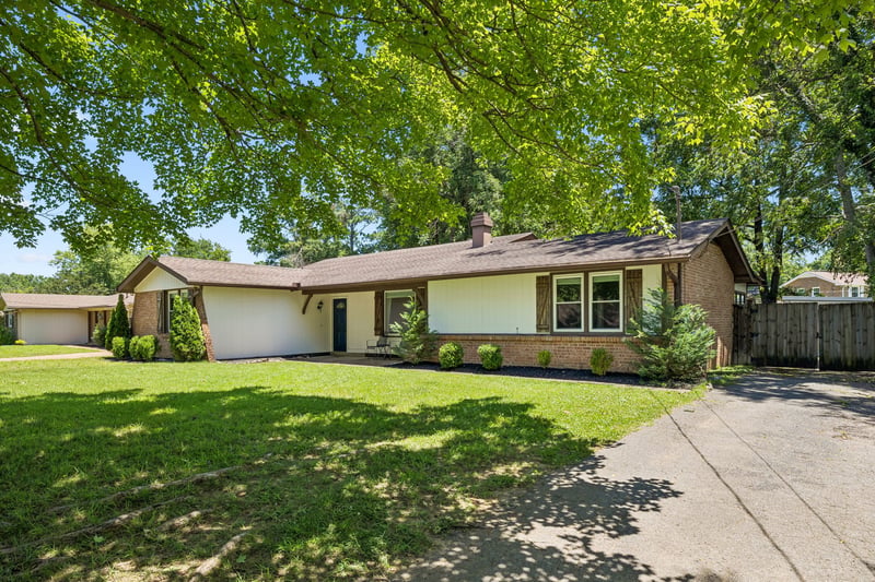 302 Matterhorn Dr, Old Hickory, TN 37138