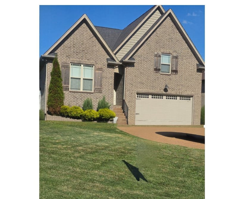 105 Grayson Ln, White House, TN 37188