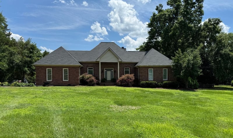 1135 Stirlingshire Dr, Hendersonville, TN 37075
