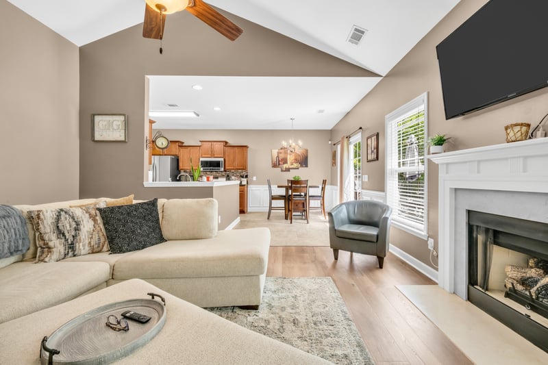 214 Wyburn Pl, Burns, TN 37029