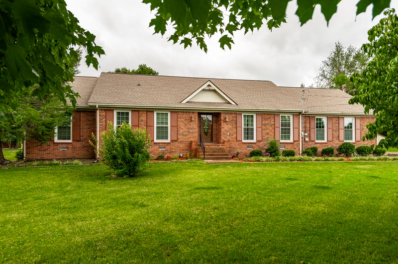 112 Arrowhead Dr, Hendersonville, TN 37075