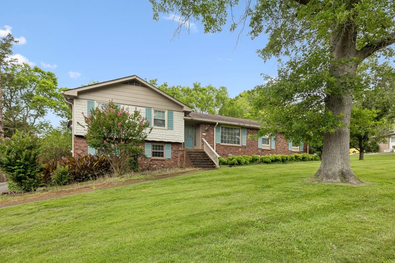 902 W Cynthia Trl, Goodlettsville, TN 37072