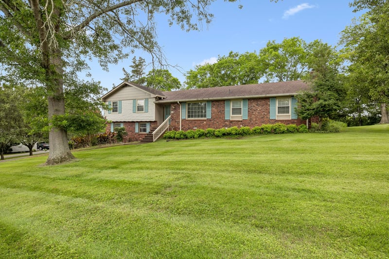 902 W Cynthia Trl, Goodlettsville, TN 37072