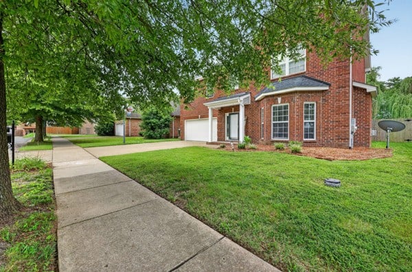 809 W Sagewood Dr, Gallatin, TN 37066