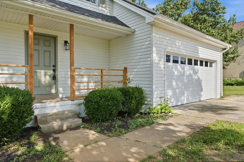 701 Rocky Ridge Cir, La Vergne, TN 37086