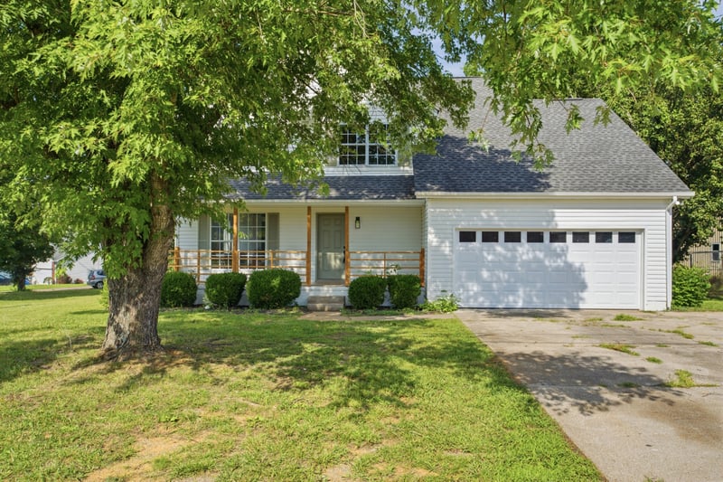 701 Rocky Ridge Cir, La Vergne, TN 37086