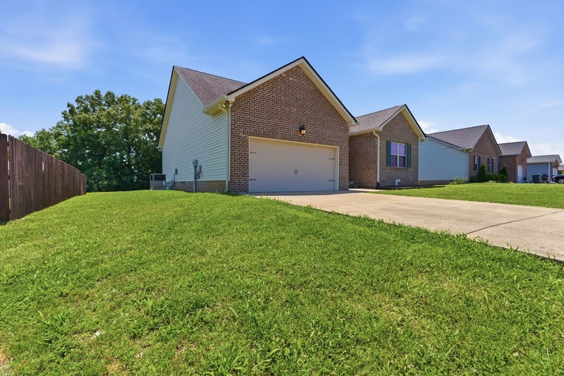 528 Twyla Dr, Lebanon, TN 37087