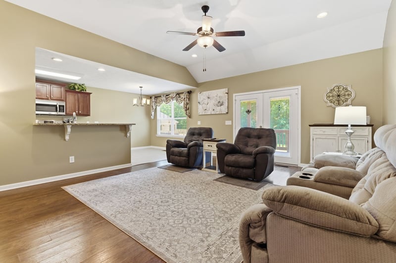 528 Twyla Dr, Lebanon, TN 37087