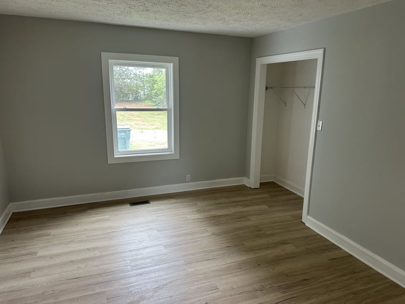 112 Eastland Ave, Lebanon, TN 37087