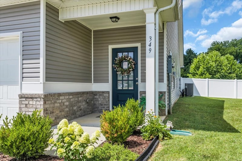 349 Geneva Ln, Columbia, TN 38401