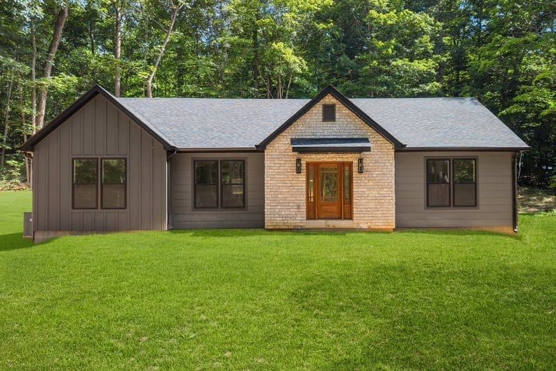 899 Little Leatherwood Rd, Vanleer, TN 37181