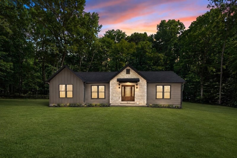 899 Little Leatherwood Rd, Vanleer, TN 37181