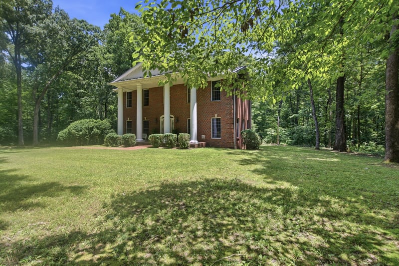1225 Johnny Hall Rd, Burns, TN 37029