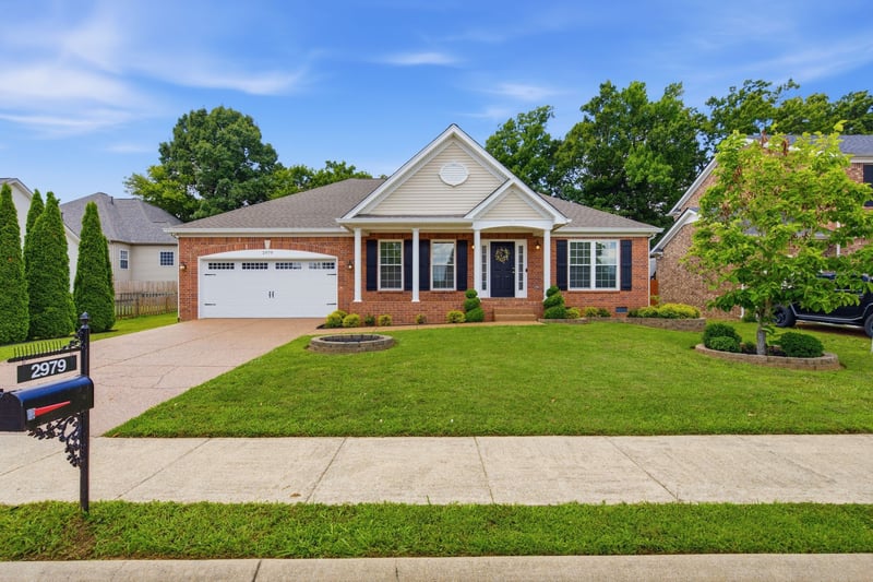 2979 Burtonwood Dr, Spring Hill, TN 37174