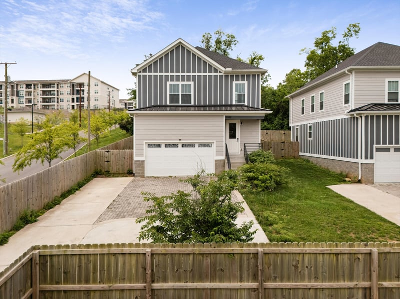 338B Ewing Dr, Nashville, TN 37207