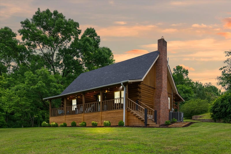 8004 Charlotte Pike, Nashville, TN 37221