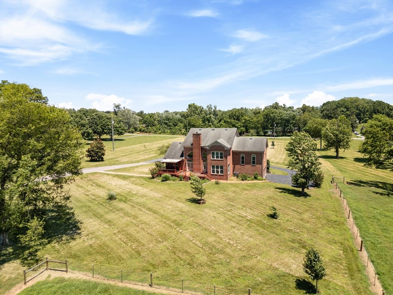 2132 Neelys Bend Rd, Madison, TN 37115