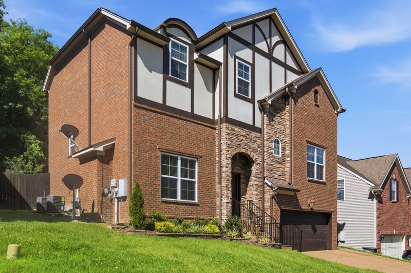1736 Haleys Hope Ct, Nashville, TN 37209