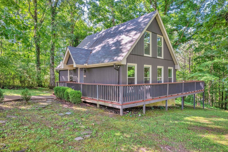 1144 Chestnut Dr, Burns, TN 37029
