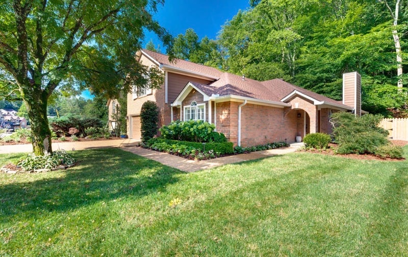 7053 Still Spring Hollow Dr, Nashville, TN 37221