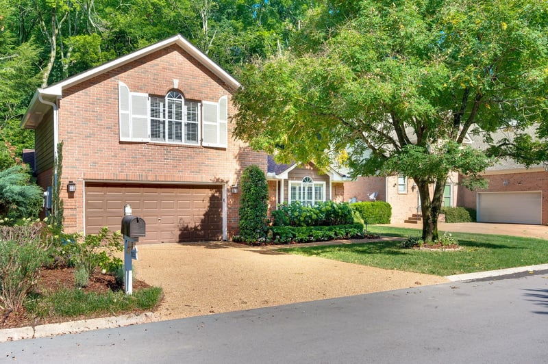 7053 Still Spring Hollow Dr, Nashville, TN 37221