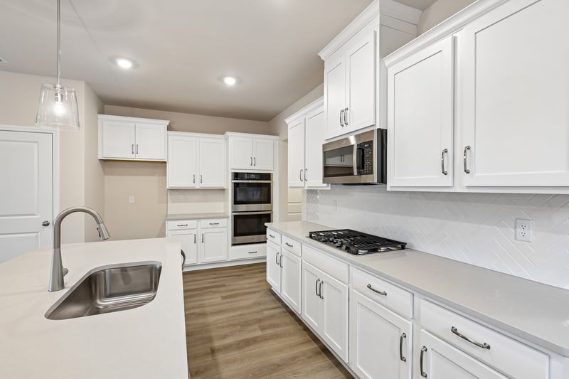 1087 Large Poppy Dr, La Vergne, TN 37086