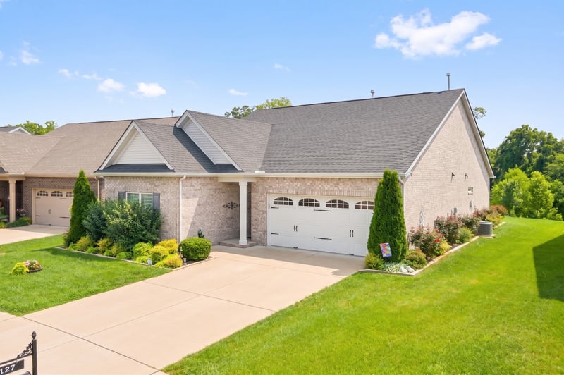 1127 Westgate Dr, Gallatin, TN 37066