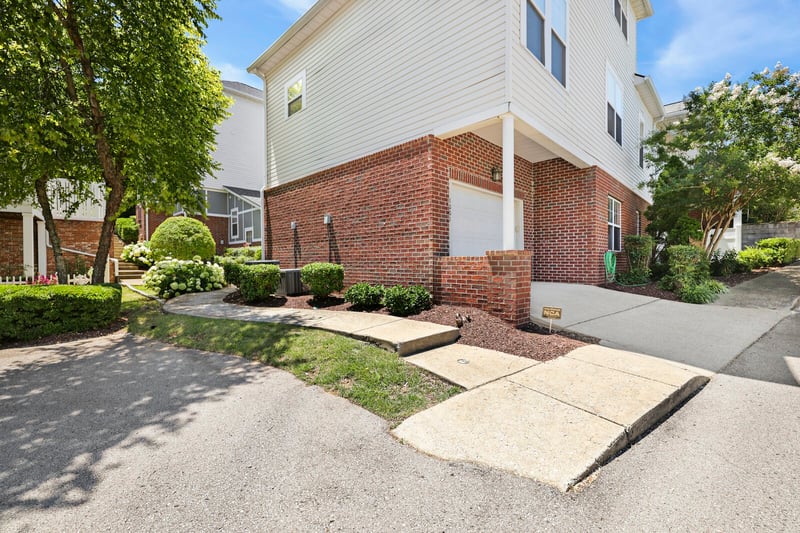 1001 Catamont Ps, Nashville, TN 37214