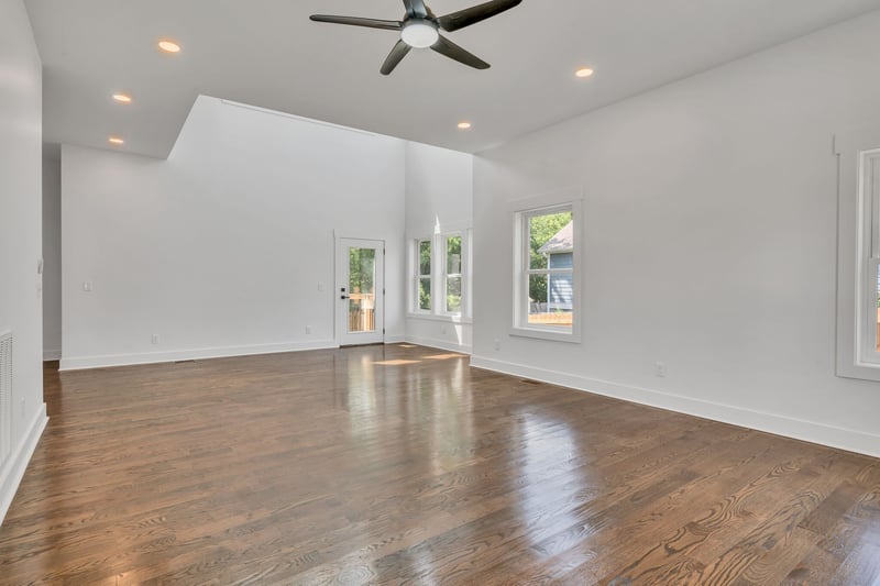 3715 Fairview Dr, Nashville, TN 37218