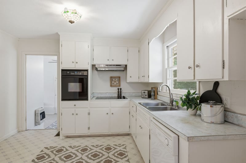 304 Cedarview Dr, Dickson, TN 37055