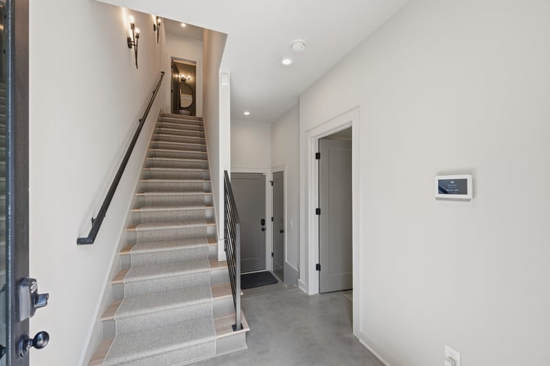 356 E Village Ln, Nashville, TN 37216