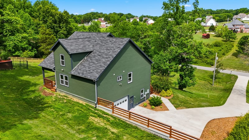 157 Lena Loop, Burns, TN 37029