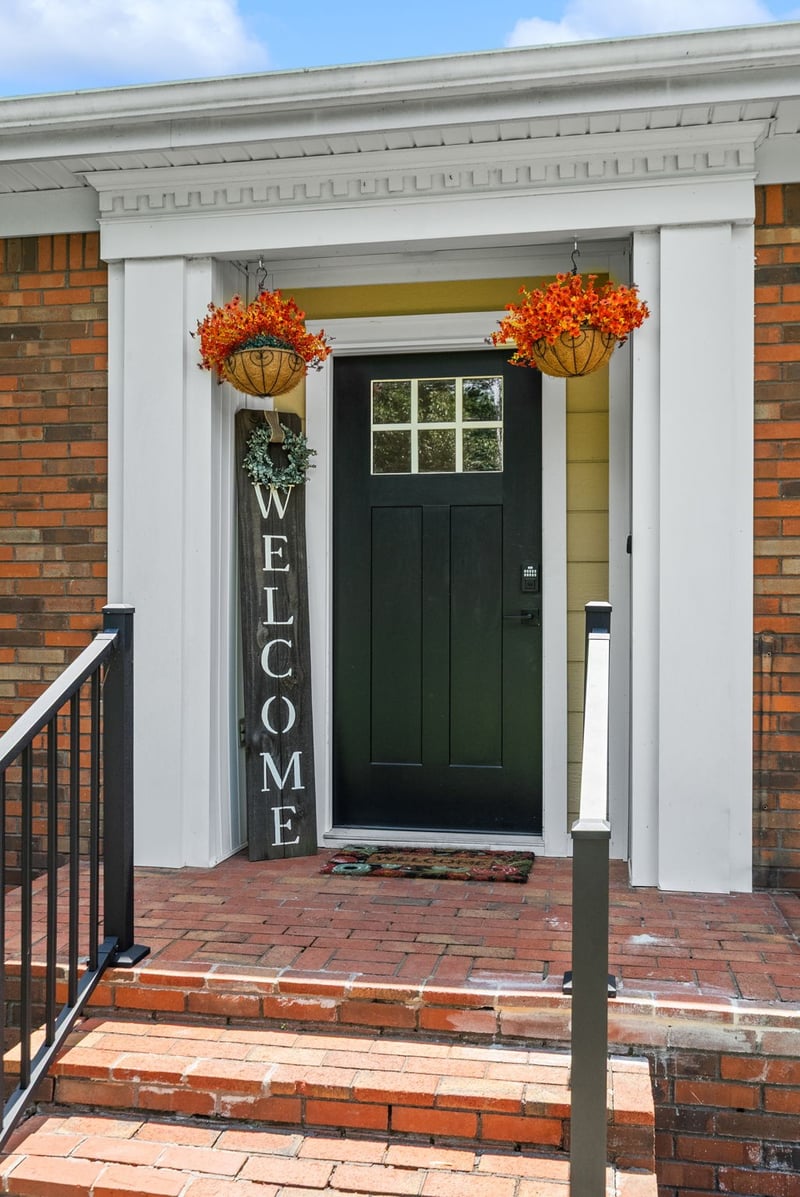 605 N Russell St, Portland, TN 37148