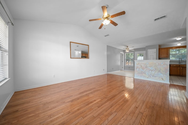 304 Riverwood Ct, La Vergne, TN 37086