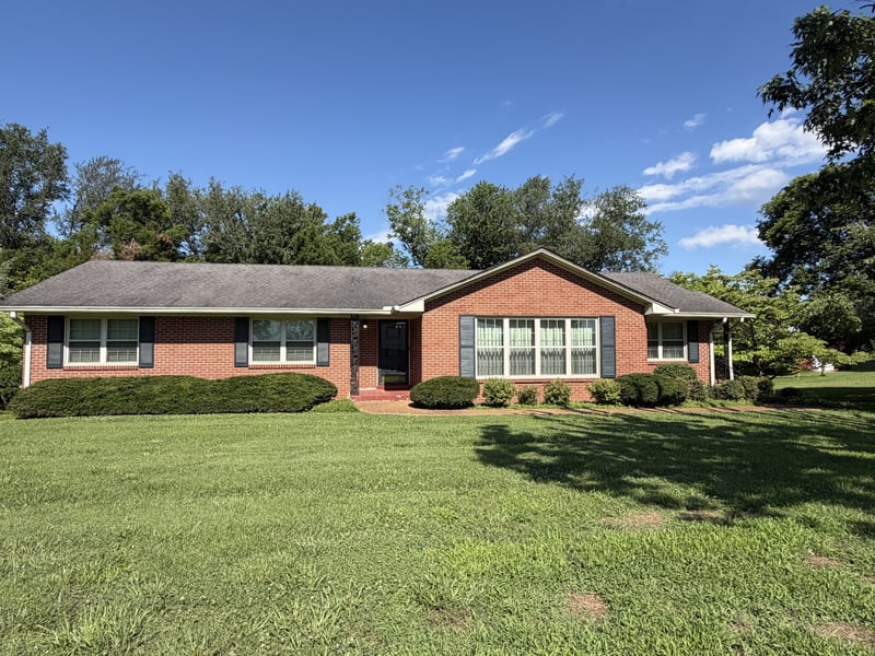 500 N Russell St, Portland, TN 37148