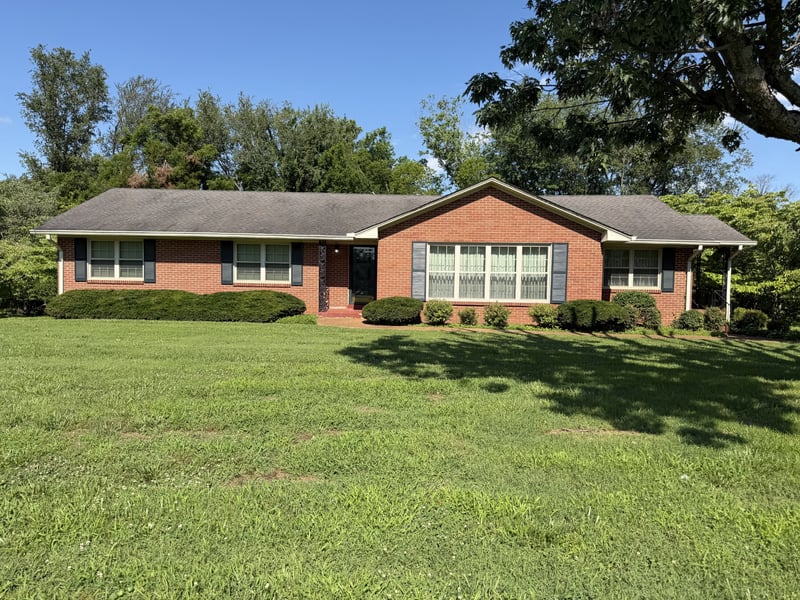 500 N Russell St, Portland, TN 37148