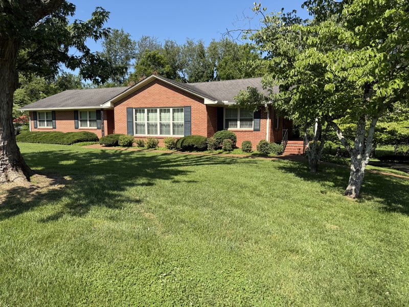 500 N Russell St, Portland, TN 37148