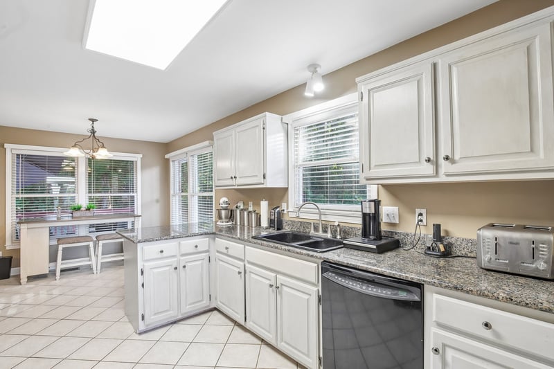 409 Sunset Ct, Hermitage, TN 37076