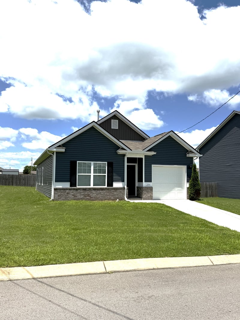 2246 Zeva Cir, Columbia, TN 38401
