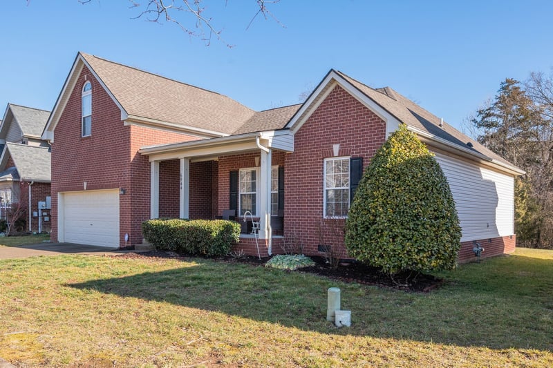 6944 Sunnywood Dr, Nashville, TN 37211