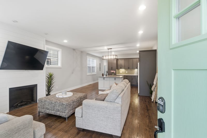 2141B Burns St, Nashville, TN 37216