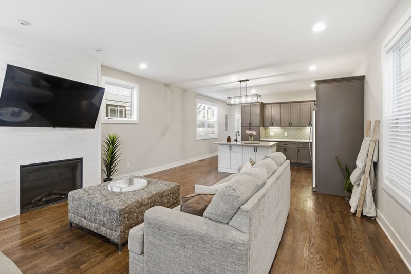 2141B Burns St, Nashville, TN 37216