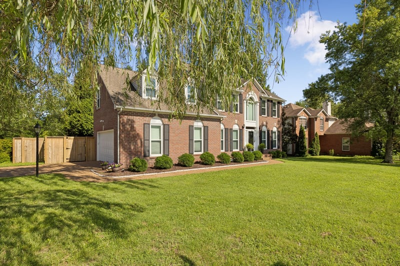 301 Mill Run Cir, Nashville, TN 37221