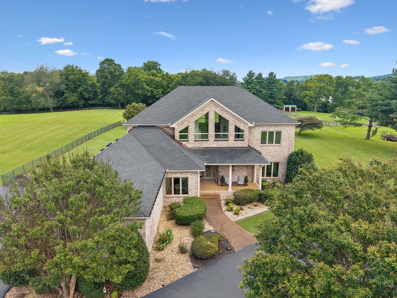1810 Savannah Springs Dr, Franklin, TN 37064
